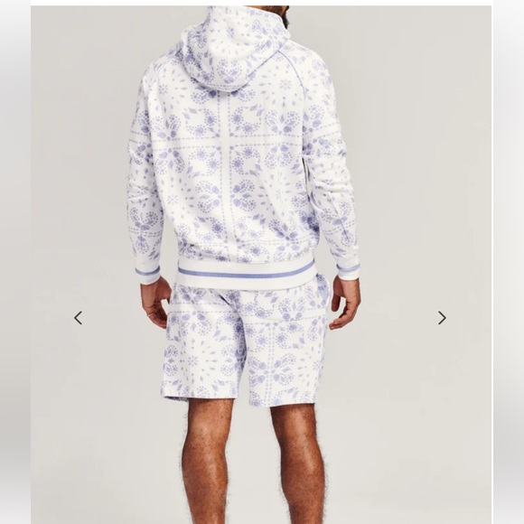 NWT FOSTER HOODIE
SER.O.YA Revolve - Picture 2 of 4